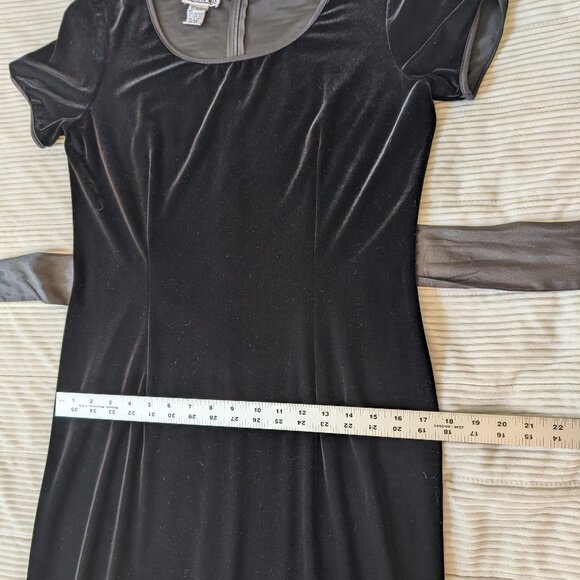 VINTAGE Robbie Bee Y2K black velvet short sleeve maxi dress EUC 10 - Picture 6 of 11